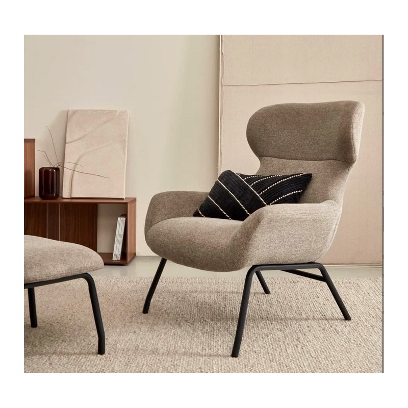 Lina armchair in light brown chenille fabric and VeryForma steel