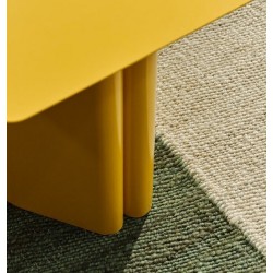 Table d'appoint en fer jaune Avin 42x42cm VeryForma