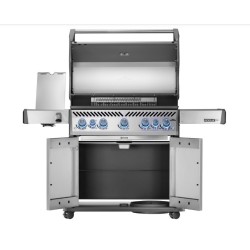 Napoleon Rogue® PRO-S 625 RSIB stainless steel SIZZLE ZONE™ 7 gas barbecue with side and rear burner