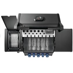 Napoleon Rogue® PRO-S 425 RSIB SIZZLE ZONE™ 4-burner and 1-rear gas grill